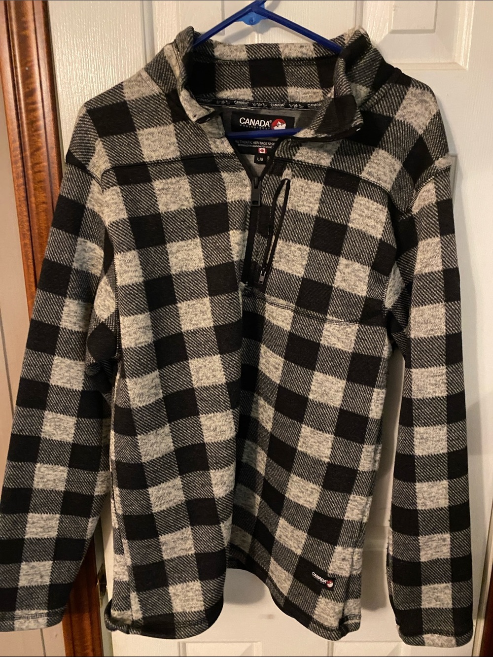 Canada Weather Gear Women's Black & Gray Buffalo Plaid Quarter-Zip Pullover